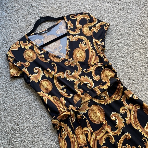 ✨Arabella Maxi Dress✨ - Picture 9 of 13